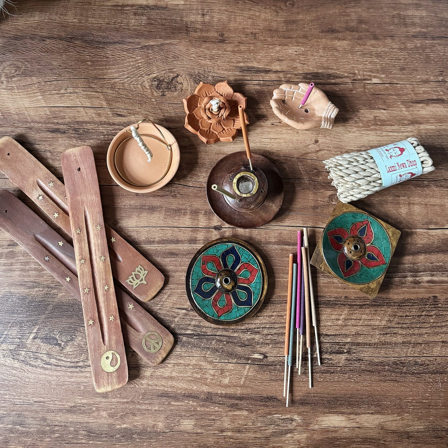 Fay Bless Handcrafted Inlaid Wooden Incense Holder – Large Lotus Design with Rustic Petal Motif, Ideal for Meditation, Aromatherapy & Interior Decor