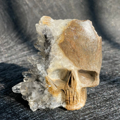 Natural Crystal Carving Skull - Clear Quartz Cluster Polished Rock Alien Decoration for Reiki Healing & Gift