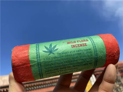 Fay bendiga Nepal Incienso tibetano de tubo corto - 30 palos con soporte | Aroma natural y duradero para la meditación y la relajación