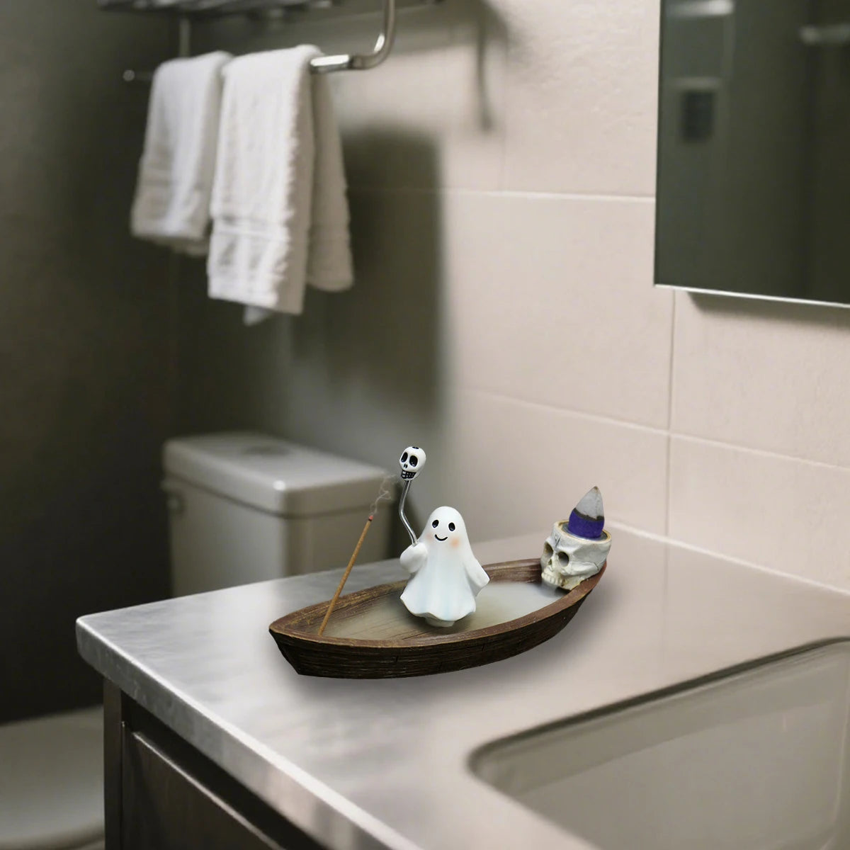 1Pc Resin Rotating Ghost Skeleton Boat Aromatherapy Stand, Halloween Home Decoration, Skeleton Incense Burner Bracket